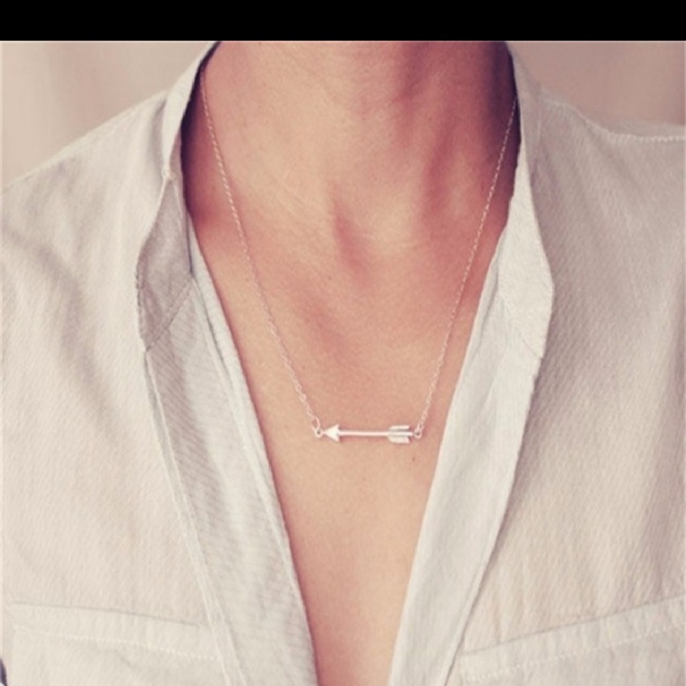 🖤1 LEFT🖤   💛 Arrow necklace - Picture 3 of 3